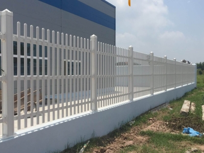 Hàng rào nhựa lõi thép UPVC chính hãng chất lượng