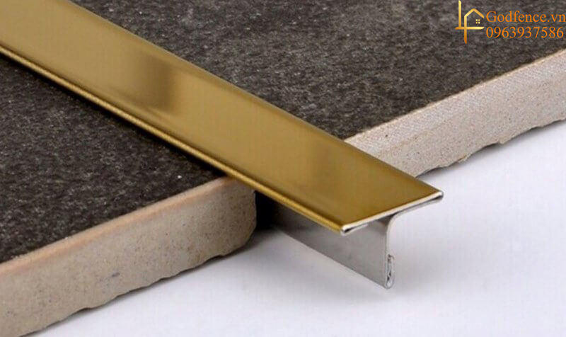 Nẹp mạ vàng bằng inox được ứng dụng ở nhiều vị trí khác nhau trong không gian nội thất