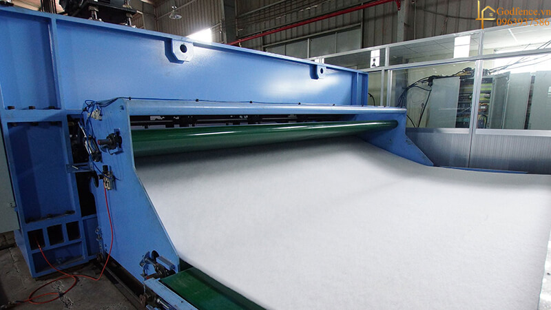 Vật liệu này thường được sản xuất dựa theo công nghệ xuyên kim hoặc gia nhiệt
