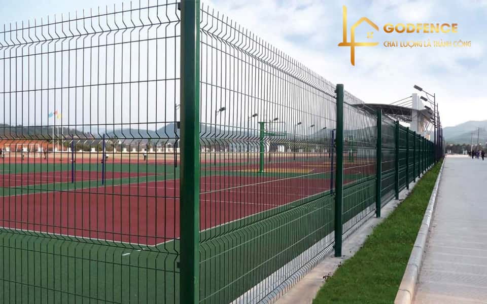 Hàng rào lưới thép cho sân thể thao