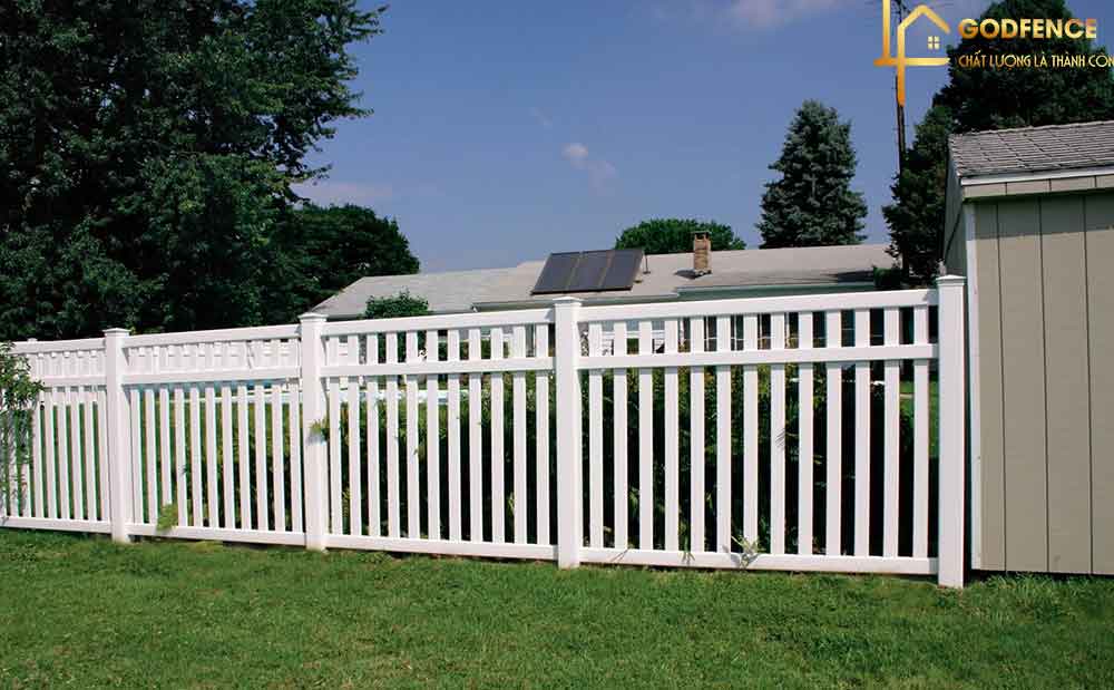 Lựa chọn chất liệu làm hàng rào cổng ngõ phù hợp